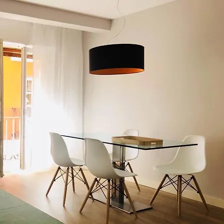 Apartamento En Pleno Centro Al Lado Catedral. Wifi. Appartement
