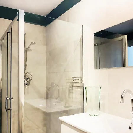 Apartamento En Pleno Centro Al Lado Catedral. Wifi. Appartement